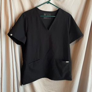 Figs scrub top L